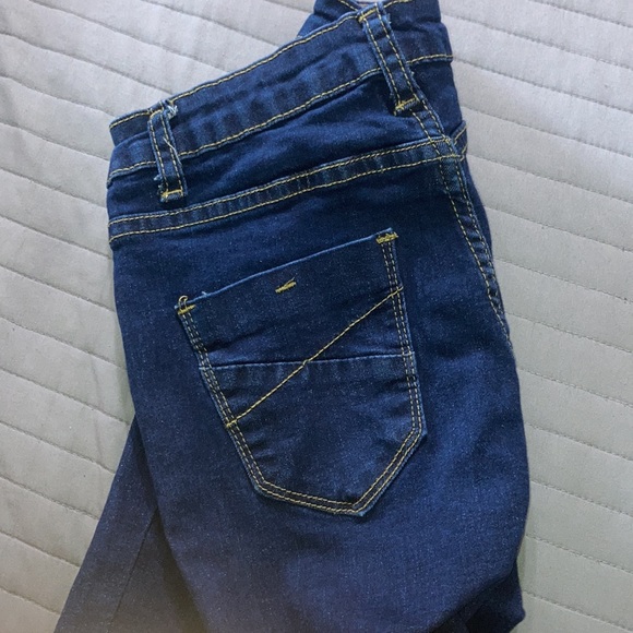 Jeans - Picture 2 of 4